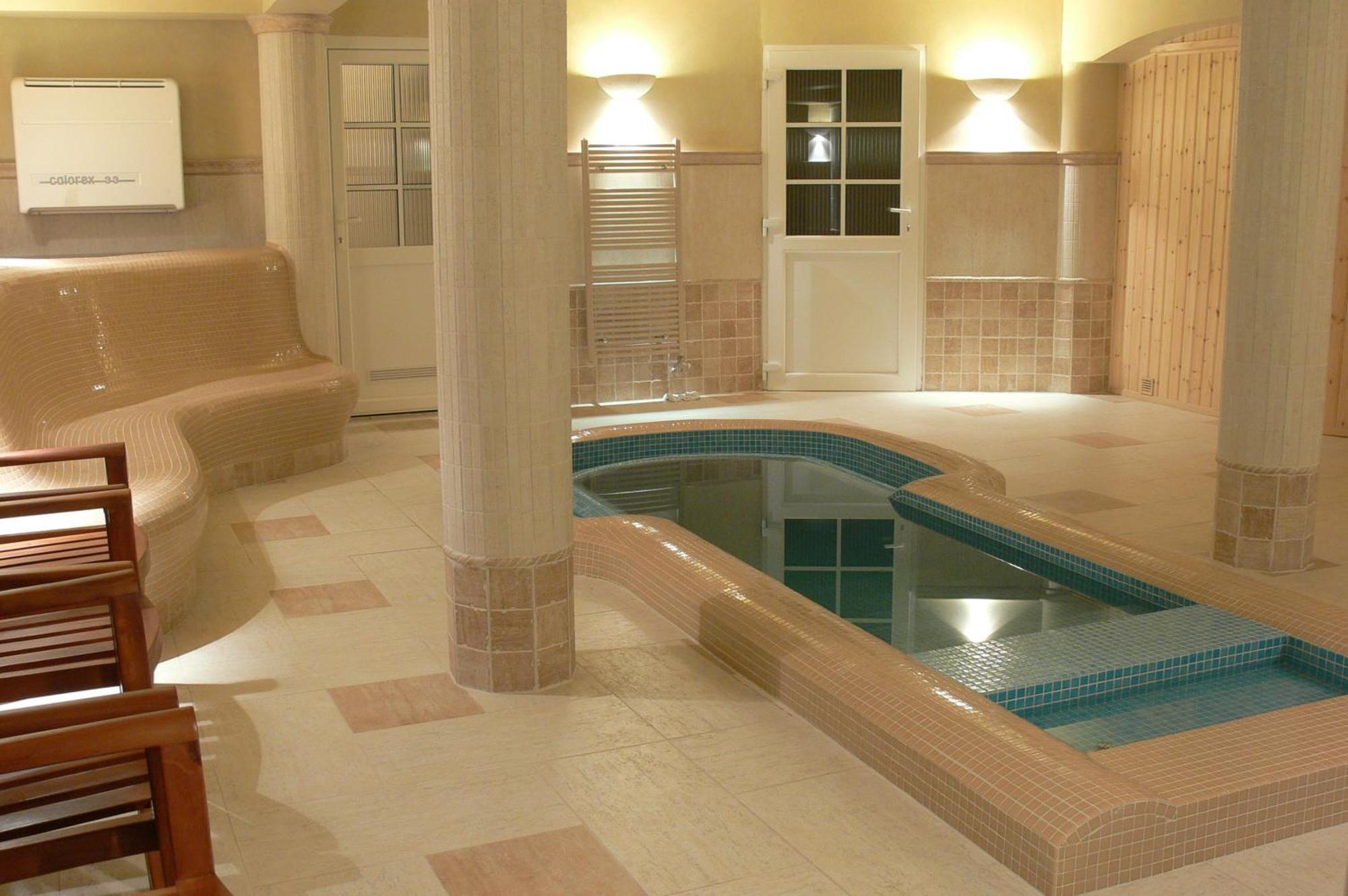 Oereg Miskolcz Hotel מראה חיצוני תמונה