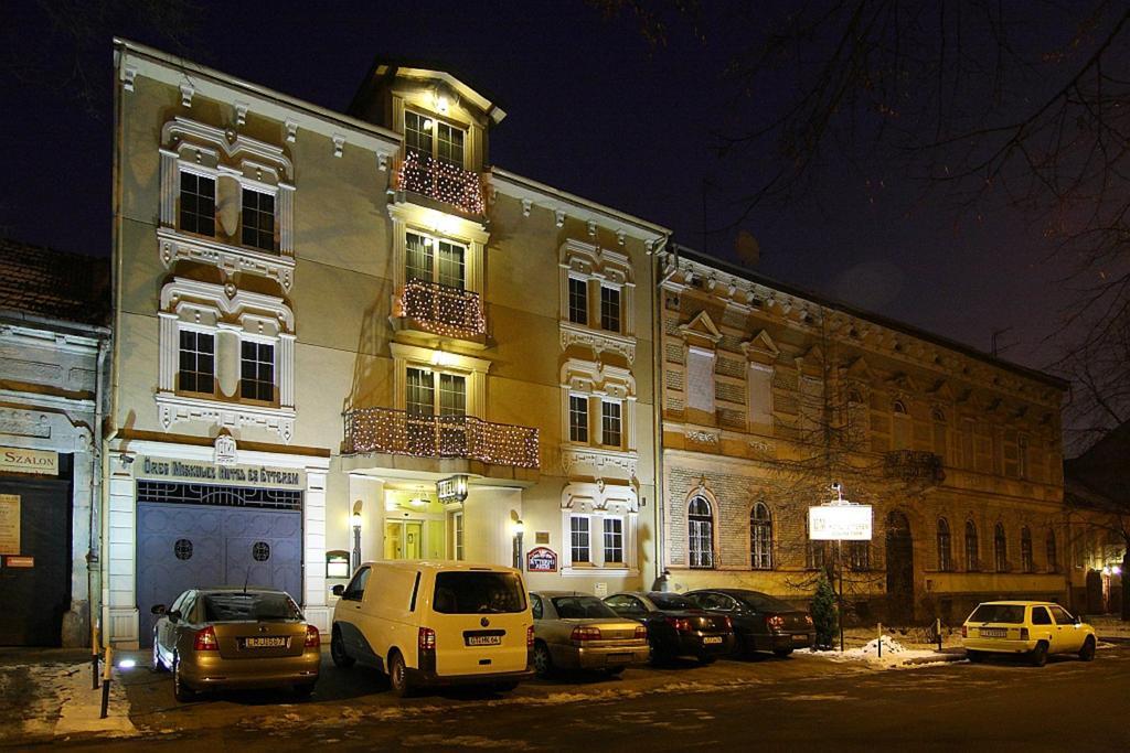 Oereg Miskolcz Hotel מראה חיצוני תמונה