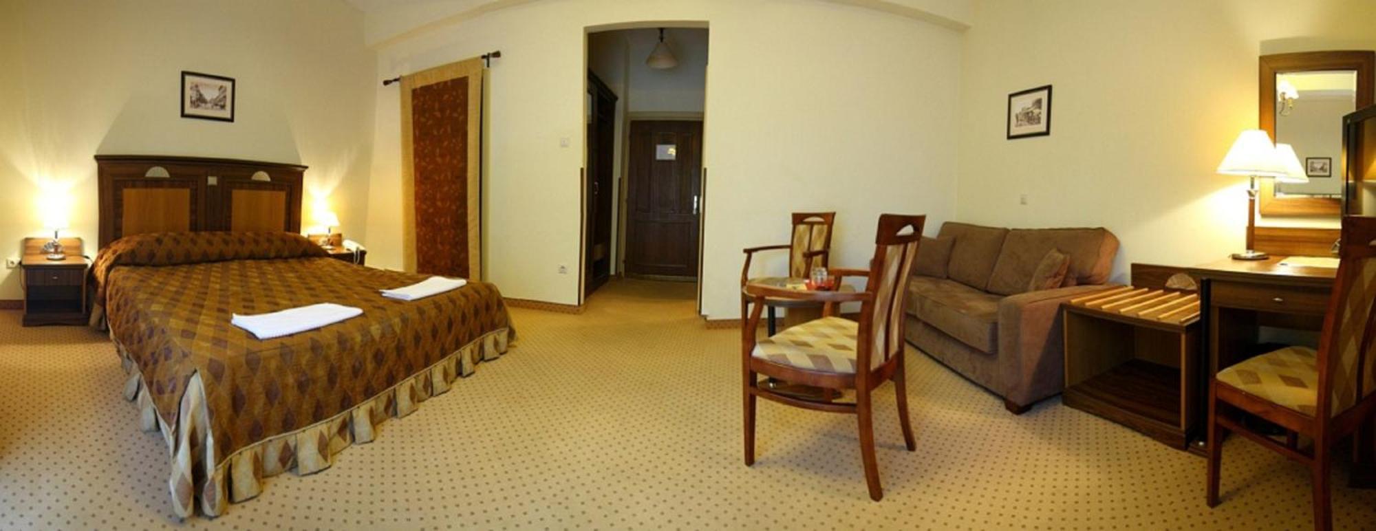 Oereg Miskolcz Hotel מראה חיצוני תמונה
