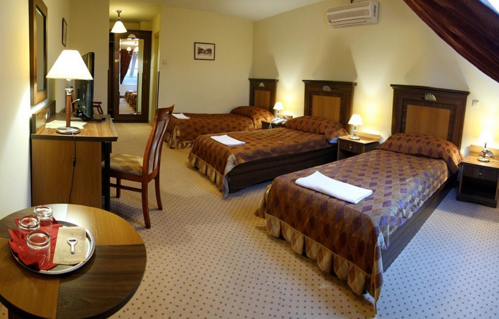 Oereg Miskolcz Hotel מראה חיצוני תמונה
