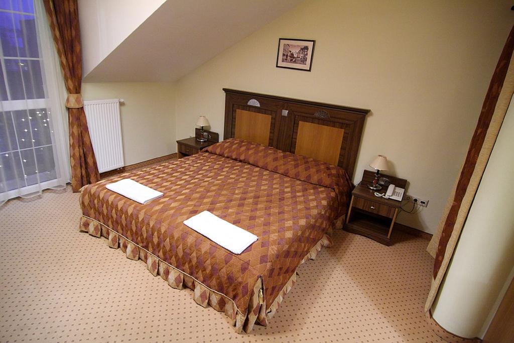 Oereg Miskolcz Hotel מראה חיצוני תמונה